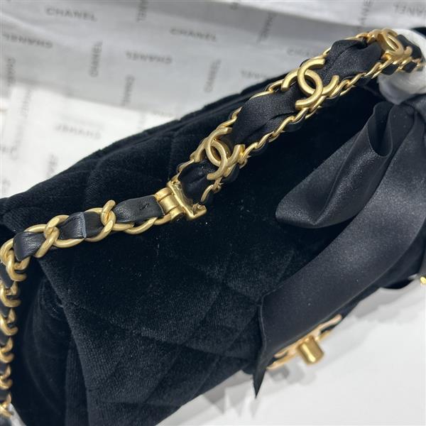 2026127215433875 750